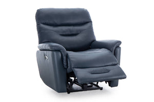 Sillón reclinable acolchado en color azul oscuro con reposapiés extendido, respaldo alto y apoyabrazos amplios. Diseño ergonómico orientado al confort, mostrado sobre fondo blanco para destacar sus detalles y mecanismo de reclinación.