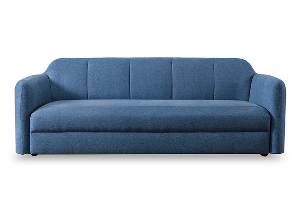 Sofá de color azul marino sobre su fondo blanco. 