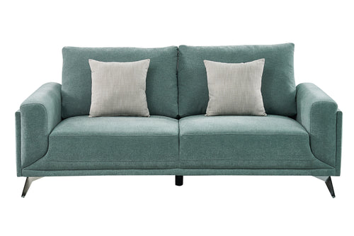 Sofá verde con dos cojines sobre fondo blanco.