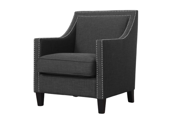 Silla de acento con brazos de color negro sobre un fondo blanco. 