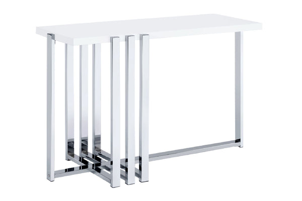 Mesa de sofá con base metálica y con tope blanco sobre un fondo blanco. 