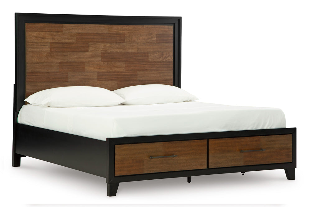 Conjunto de dormitorio de madera con cama y gavetero con espejo sobre fondo blanco.