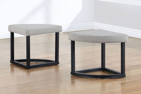 Magnolia36 Round Cktl Mesa con 4 taburetes