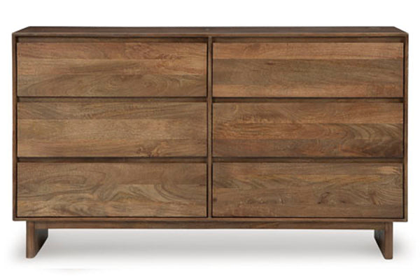 Gavetero de seis gavetas hecho de madera marrón sobre un fondo blanco. 