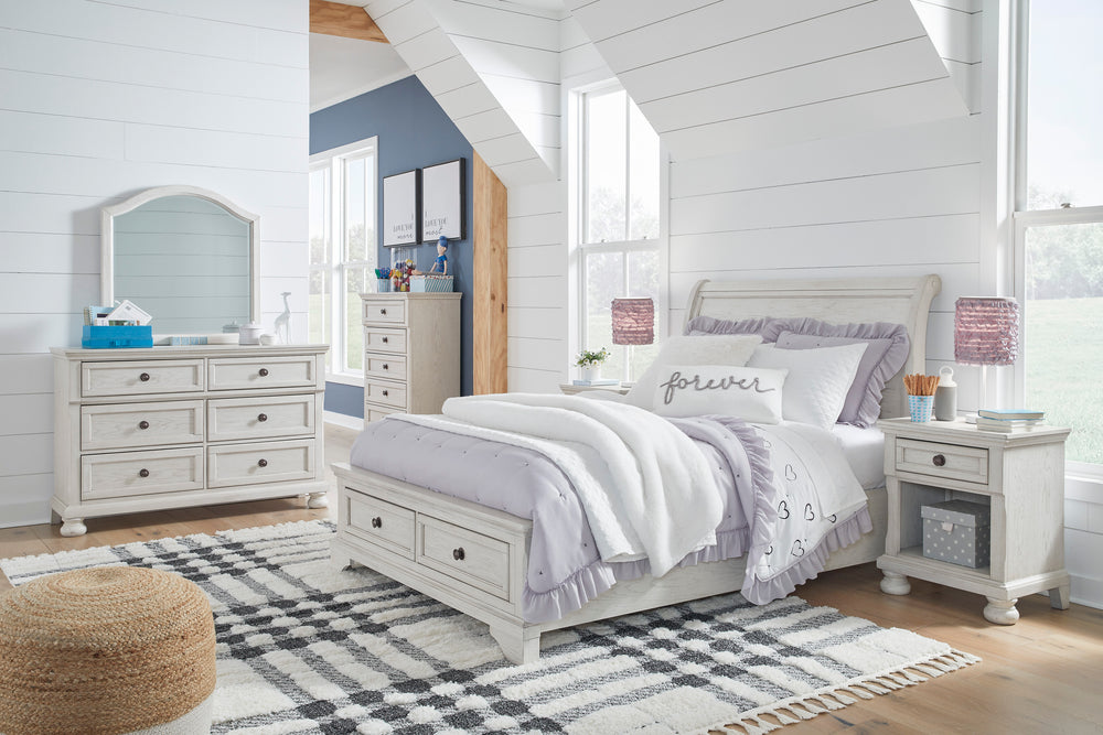 Robbinsdale Full Sleigh Bed/Dresser/Mirror