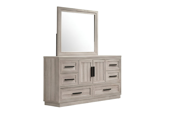 Un gavetero de madera gris claro con seis gavetas, dos puertas con tiradores negros y un espejo de pared rectangular a juego, todo ello sobre un fondo blanco liso.
