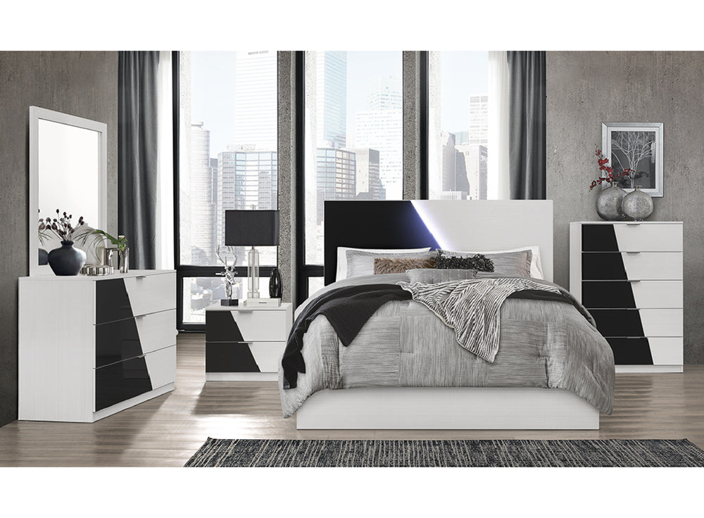 Camilla Bed/Dr/Mr/Ns Set