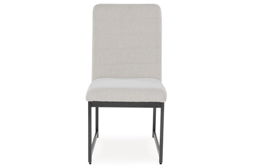Silla tapizada en gris con patas de metal negro sobre fondo blanco.