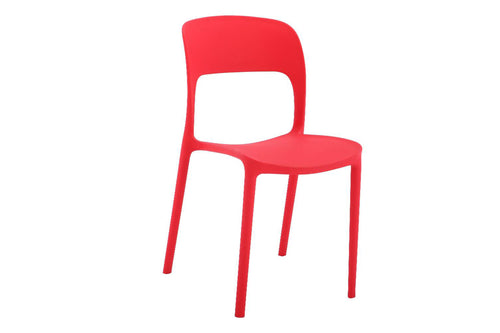 Silla roja en fondo blanco. 