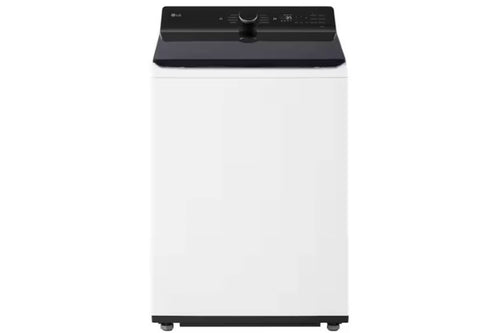 Lavadora blanca eléctrica con tope negro sobre un fondo blanco. 
