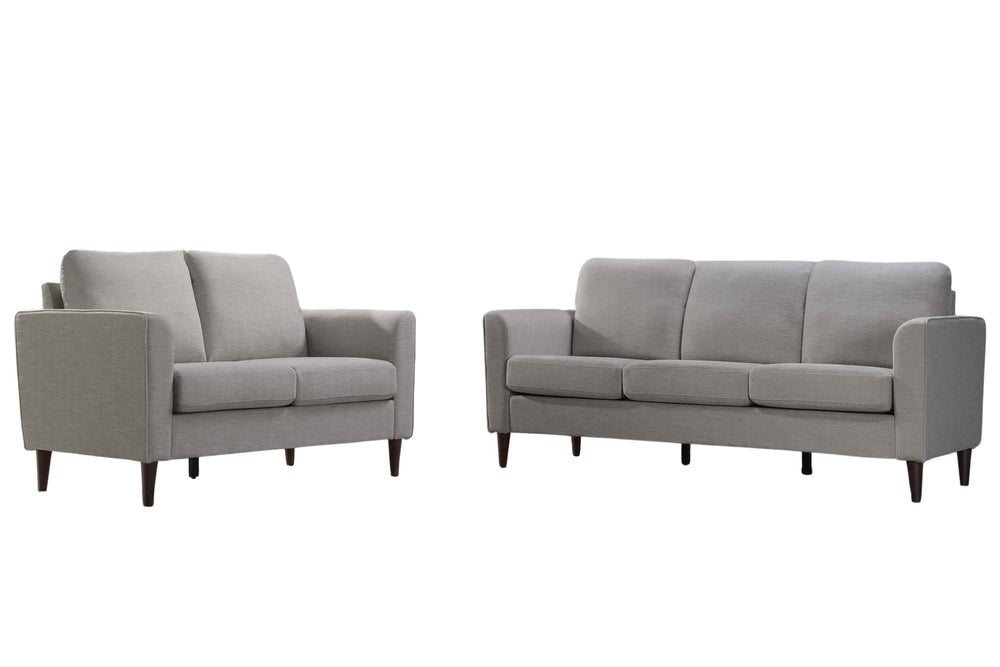 Sofá y loveseat de color gris en una sobre un fondo blanco. 