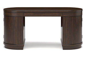 Escritorio hecha de madera de color marrón oscuro sobre un fondo blanco. 