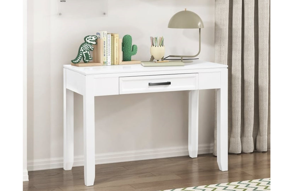 Escritorio blanco con gaveta sobre fondo blanco