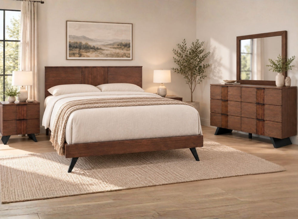 Juego de cuarto estilo "mid-century modern" con cama de madera marrón oscura, mesas de noche a juego, peinadora con espejo y alfombra beige texturizada sobre piso de madera clara.