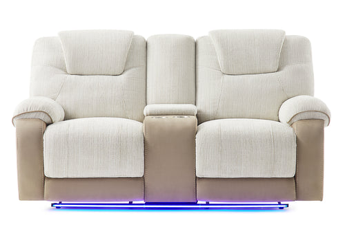 Loveseat reclinable beige con luces LED sobre fondo blanco.
