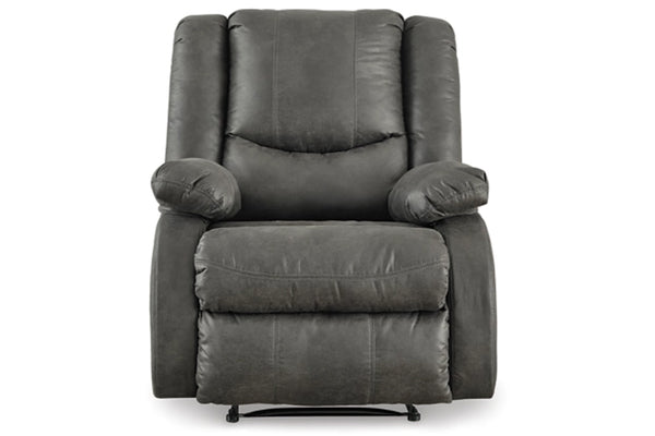 Butaca reclinable de gris sobre un fondo blanco. 